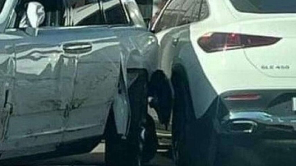 Mercedes-Benz GLE e Rolls-Royce Cullinan 