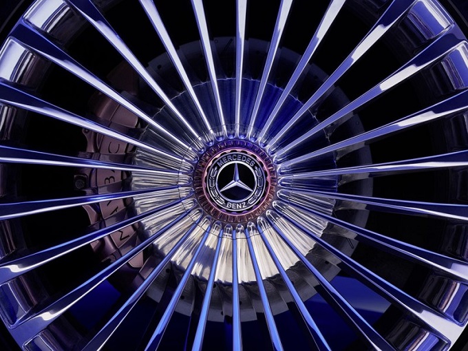 Mercedes promossa da Best Global Brands 2022: valore del marchio +10% in un anno