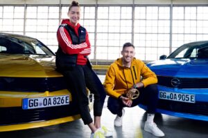 Nuova Opel Astra: festeggiata dalle stelle dello sport [VIDEO]