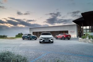 Nuova Peugeot 408 incontra la stampa internazionale a Barcellona