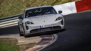 Porsche Taycan: il Performance Kit potrebbe arrivare in altri mercati