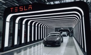 La guida autonoma di Tesla arriva in Nordamerica: ecco di cosa si tratta