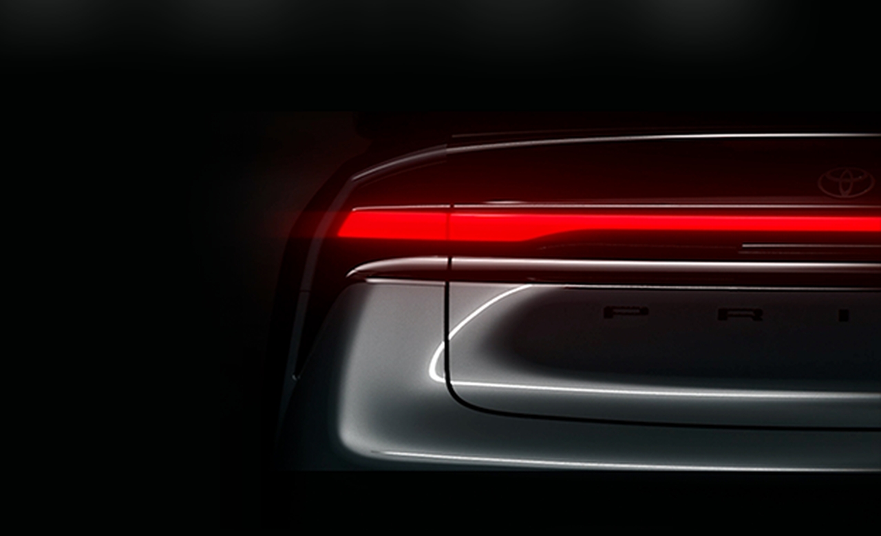 Toyota Prius 2023: l’ultimo TEASER svela il posteriore