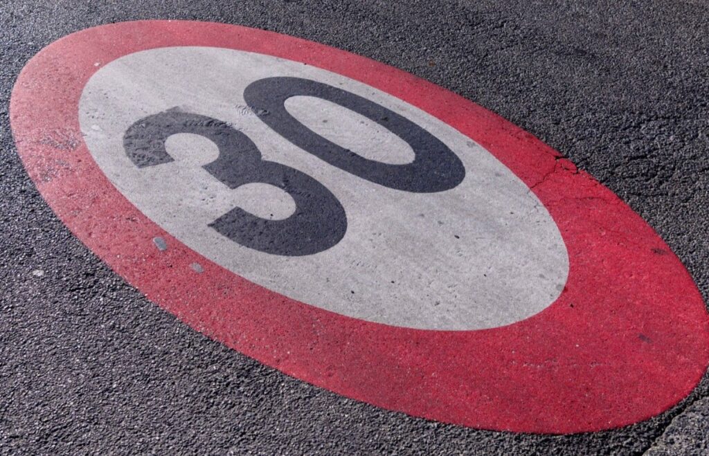 Bologna: il limite scenderà a 30 km/h su quasi tutte le strade della città