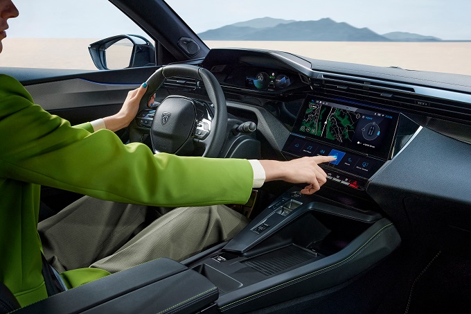 Peugeot i-Cockpit: innovazione continua sulla strada dell’ergonomia