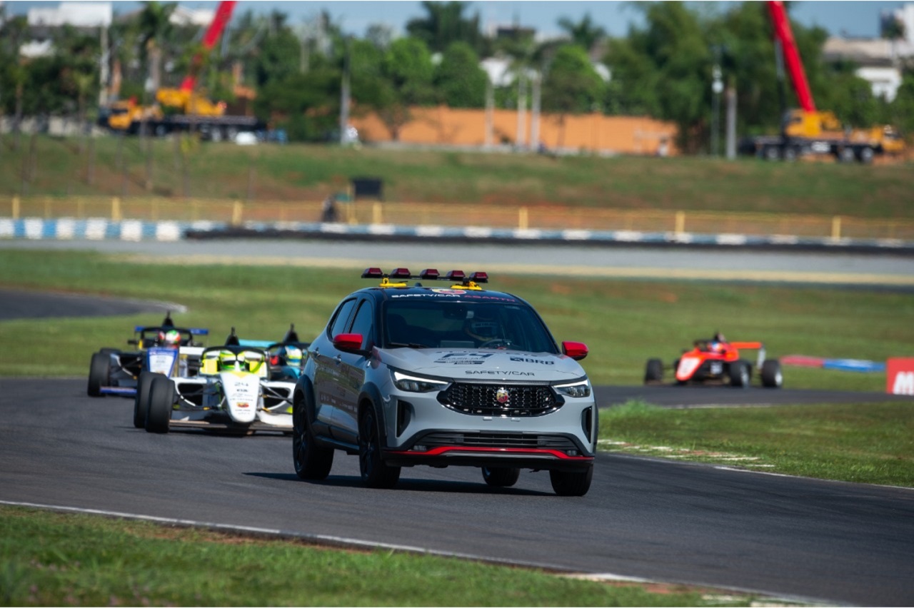 Abarth sempre più globale: sei campionati di F4 motorizzati dallo scorpione
