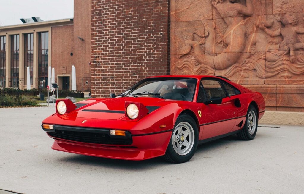 Ferrari 208 Turbo: all’asta la super car con motore da 2.0 litri