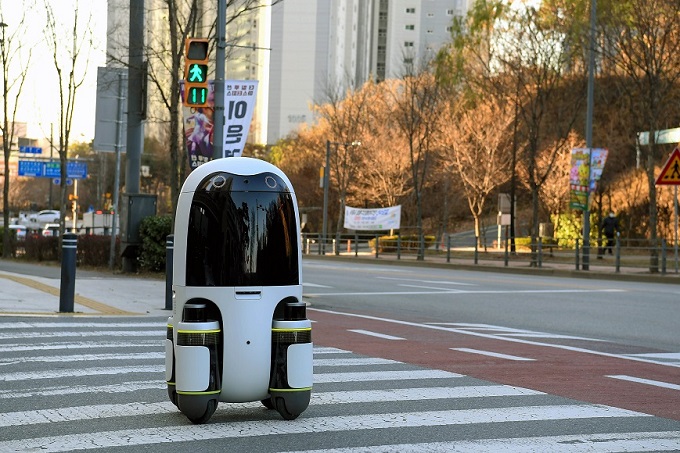 Il robot di Hyundai che vuole rivoluzionare le consegne dell’ultimo miglio entra in azione [VIDEO]