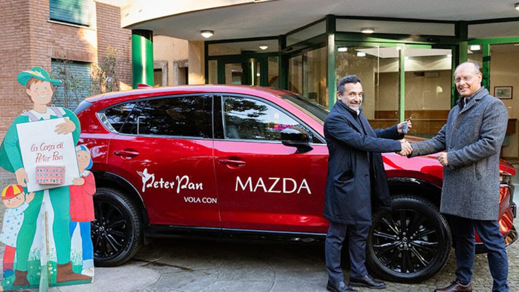 Mazda Italia rinnova il suo sostegno all’associazione Peter Pan