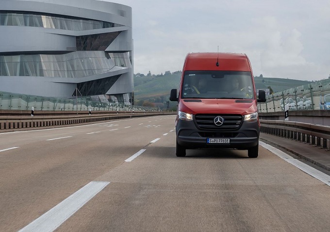 Mercedes eSprinter 2023: il test drive promuove efficienza, autonomia e capacità di carico