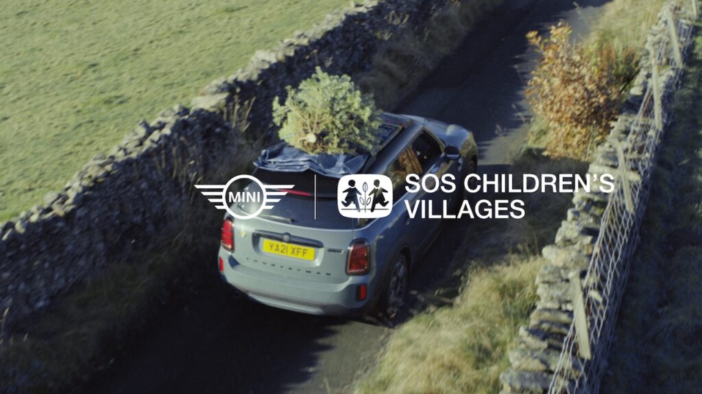 Mini sostiene SOS Children’s Villages per i bambini bisognosi [VIDEO]