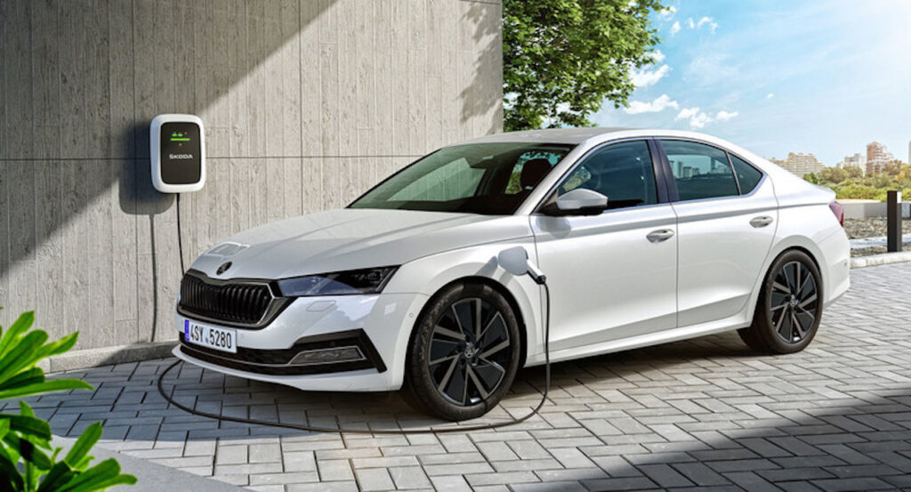 Skoda Octavia 2024: a breve debutterà il nuovo restyling