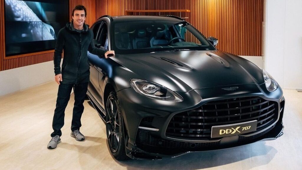 Aston Martin DBX707: la nuova arrivata nel garage di Fernando Alonso