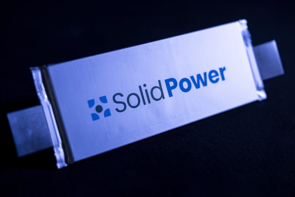 BMW: estesa partnership con Solid Power per le batterie allo stato solido