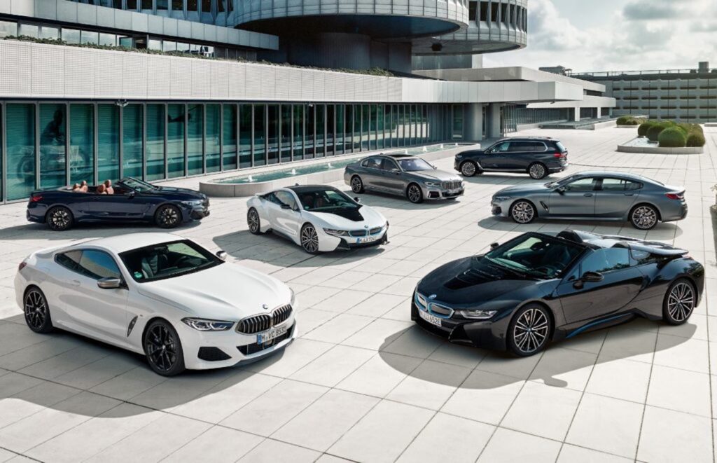 BMW: quasi 2,4 milioni di veicoli venduti nel 2022