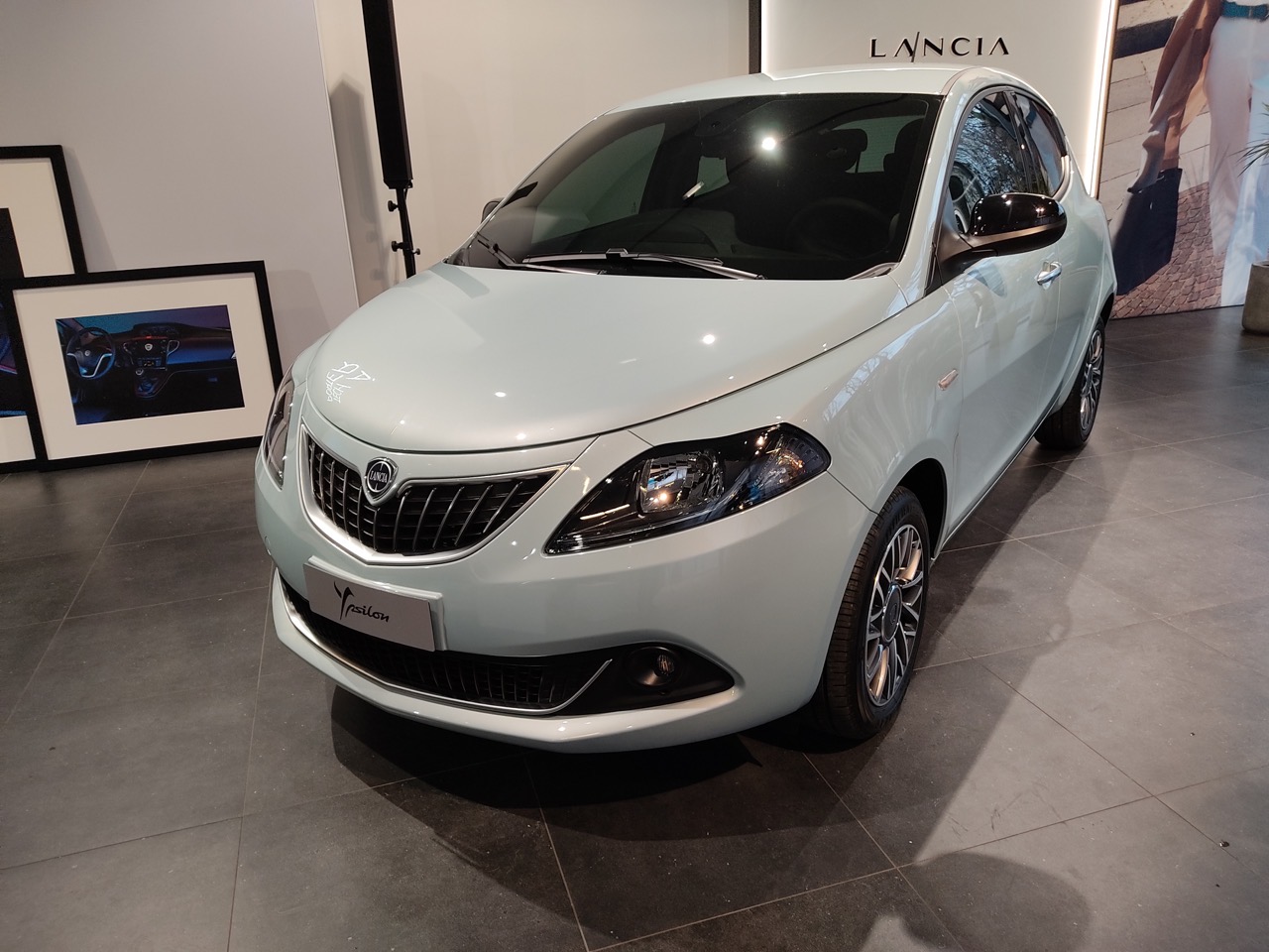 Lancia Ypsilon 2023 - Foto live