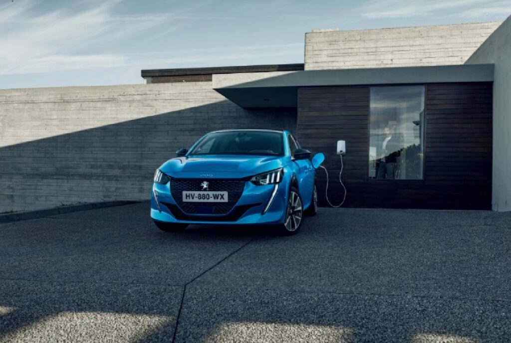 Peugeot nuovo leader del segmento B delle auto elettriche in Europa