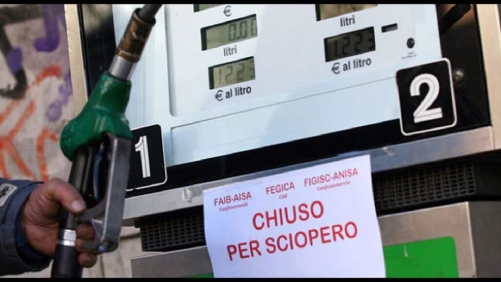 Sciopero benzinai: esposto del Codacons in Procura