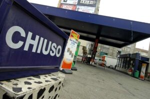 Sciopero benzinai confermato per il 25 e 26 gennaio: le revisioni del governo al decreto non convincono i gestori