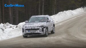 Audi Q5 2024: test invernali per la nuova generazione [VIDEO SPIA]