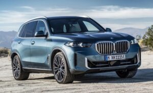 BMW X5 2023: il rinnovato SUV tra l’evoluzione stilistica e l’ammodernamento tecnologico [VIDEO 360°]