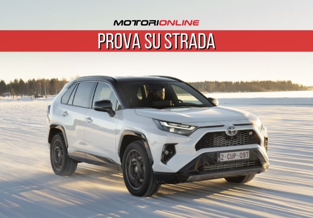 Toyota RAV4 GR Sport 2023: la più sportiveggiante si guida cosi [VIDEO]