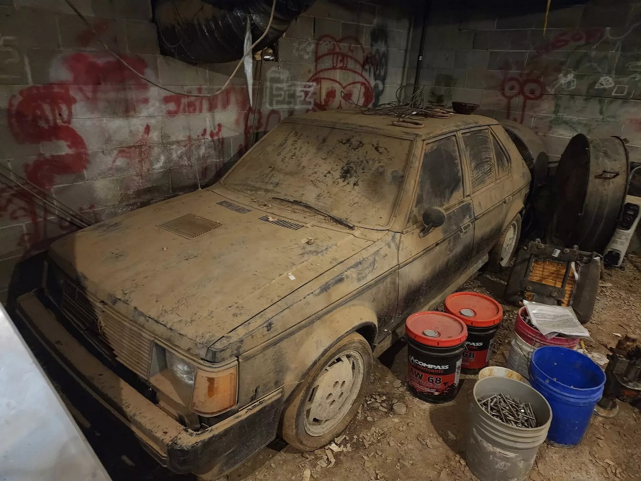 Shelby Omni GLH-S in vendita dopo essere stata parcheggiata per 15 anni