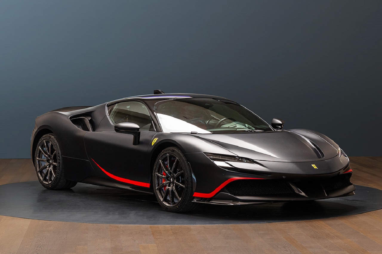 Ferrari SF90 Stradale Assetto Fiorano Tailor Made: nuova creazione del cavallino rampante