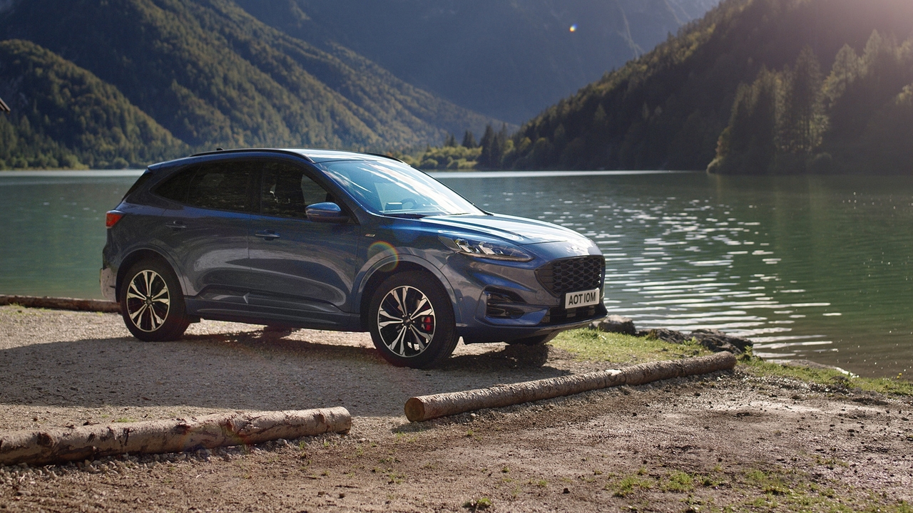 Ford Kuga Plug-in Hybrid è stato il PHEV più venduto in Europa a gennaio 2023