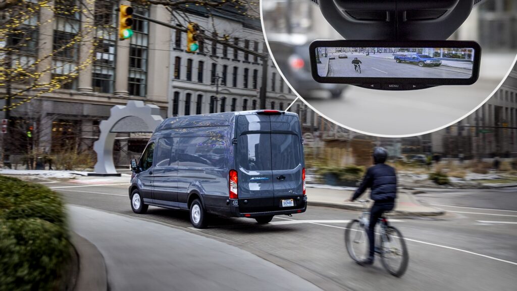 Ford Transit: debutta il nuovo specchietto retrovisore interno digitale