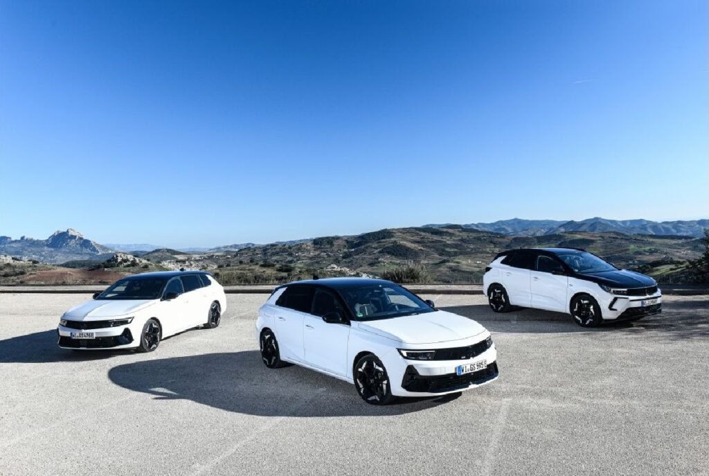 Opel Astra e Grandland Gse inaugurano il nuovo marchio sportivo