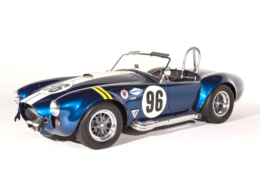 Shelby 427 Cobra: all’asta l’esemplare appartenuto a Jim Farley [FOTO]