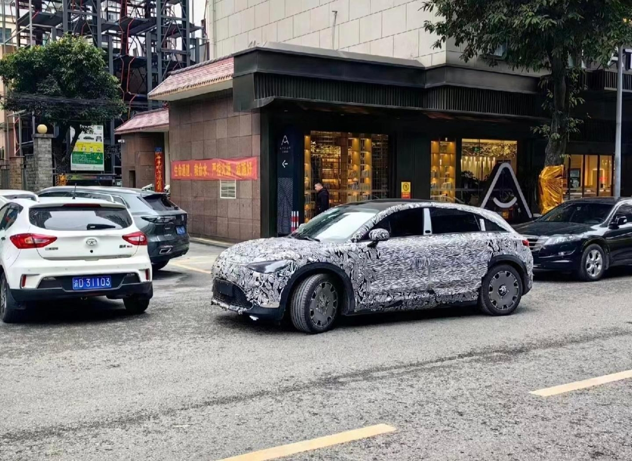 Smart #3: dalla Cina arrivano le prime FOTO SPIA del nuovo EV