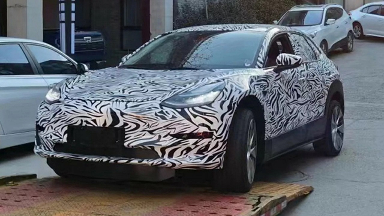 Tesla Model 2: prime foto spia dalla Cina?
