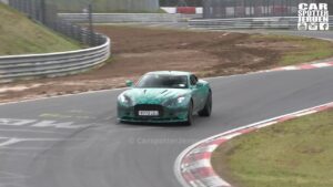 Aston Martin DB12: test sul Nurburgring per la nuova supersportiva [VIDEO SPIA]