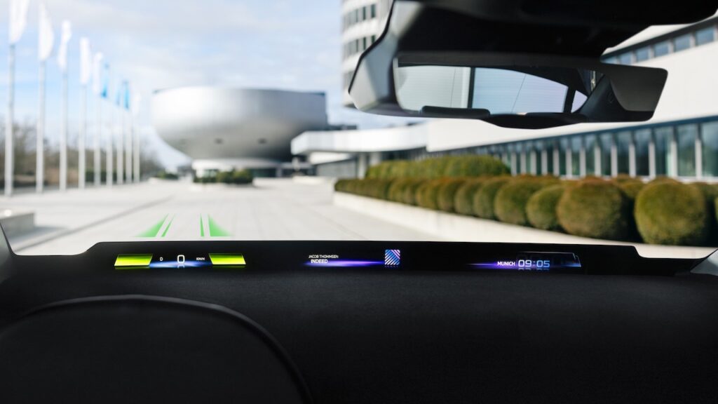 BMW Panoramic Vision: il nuovo head-up display sarà prodotto dal 2025
