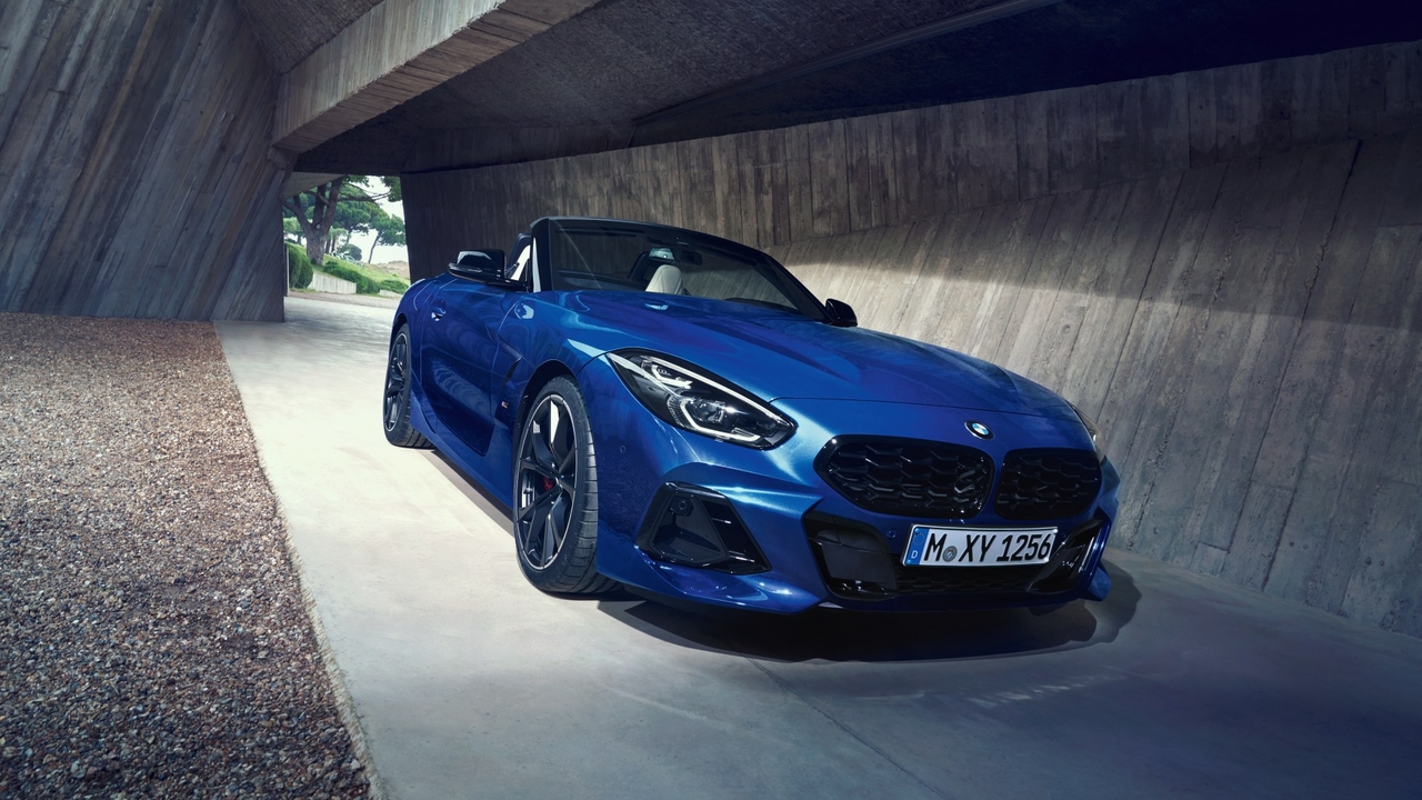 BMW Z4 M40i: il model year 2024 potrebbe portare il cambio manuale