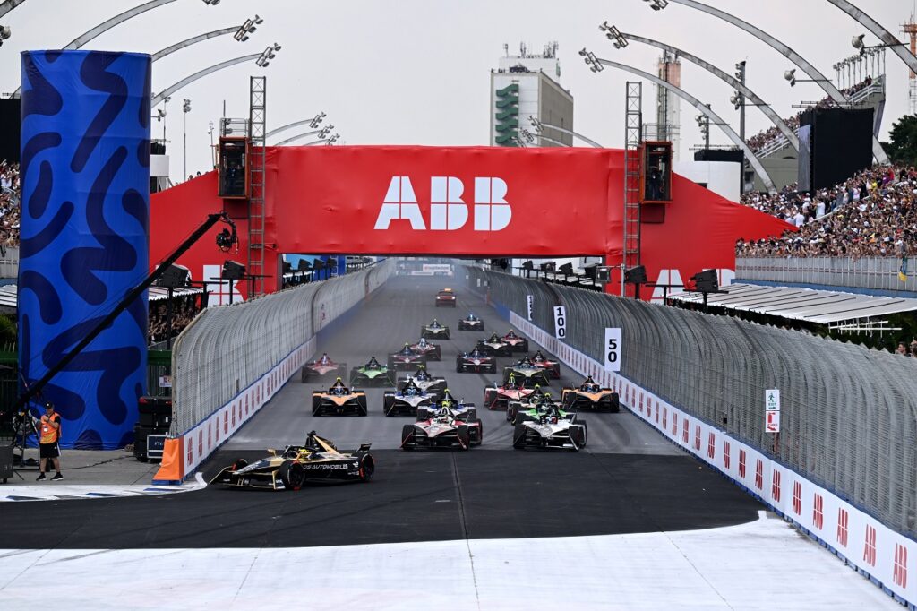 Jaguar domina il San Paolo E-Prix: vince Mitch Evans