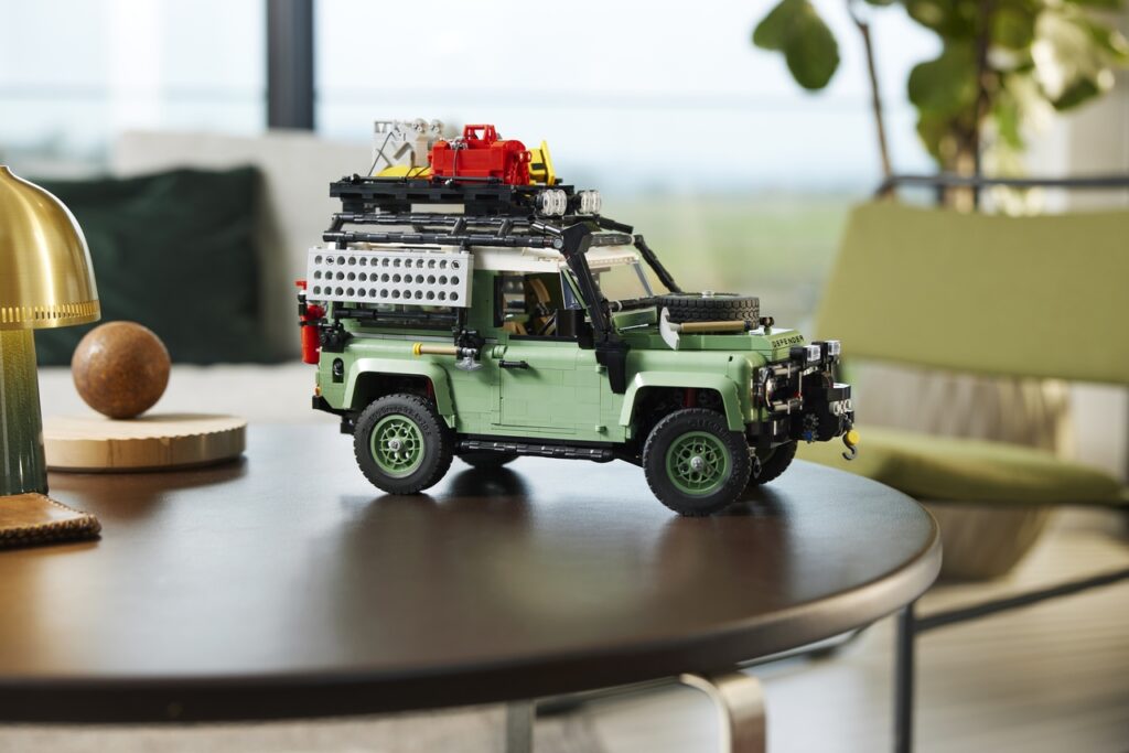 Land Rover Defender Classic: debutta il nuovo set LEGO Icons da 2336 pezzi [FOTO]