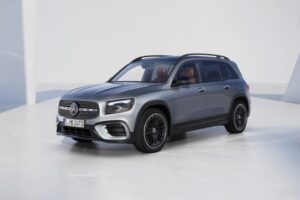 Nuova Mercedes GLB: upgrade tecnologico e stilistico per il SUV della Stella [FOTO]