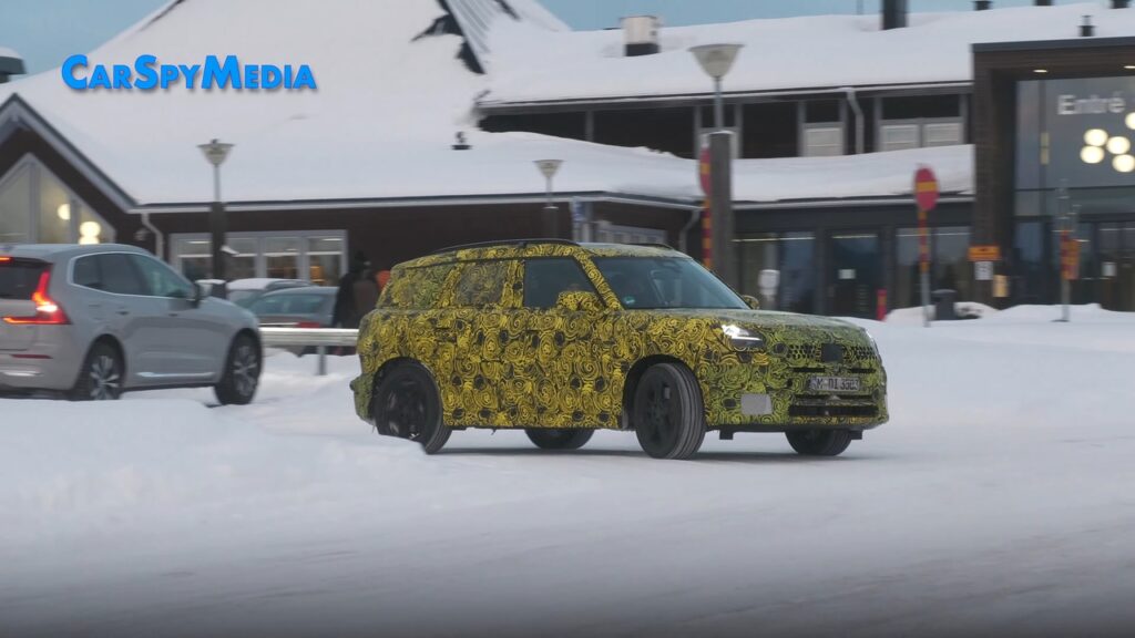 Mini Countryman 2024: test invernali per la nuova generazione [VIDEO SPIA]