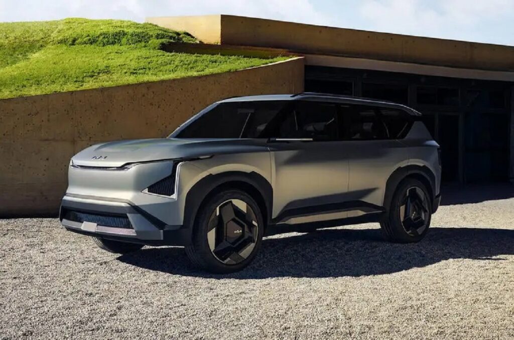 Nuova Kia EV5 Concept: prime immagini ufficiali del nuovo SUV elettrico [FOTO]