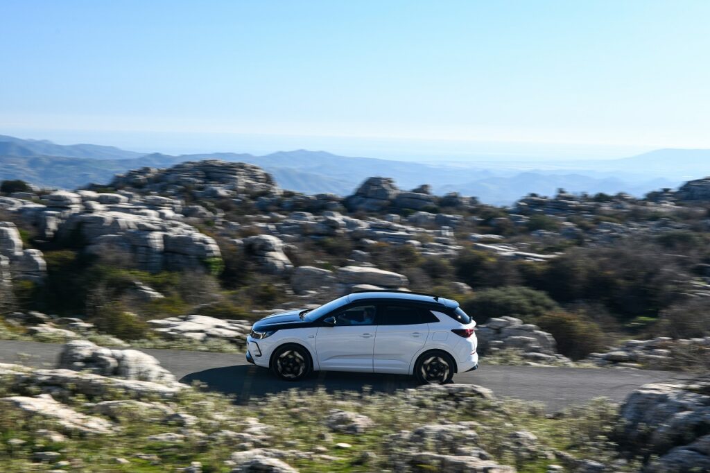 Nuova Opel Grandland GSe
