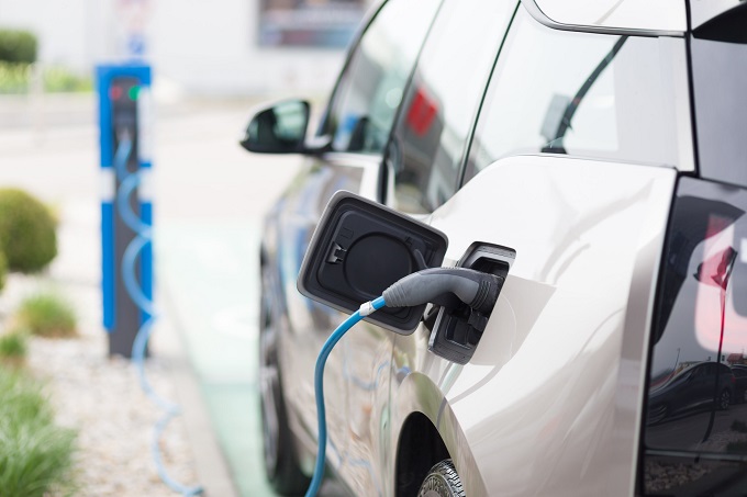 Auto elettriche: il progetto E-ducation per un futuro più sostenibile