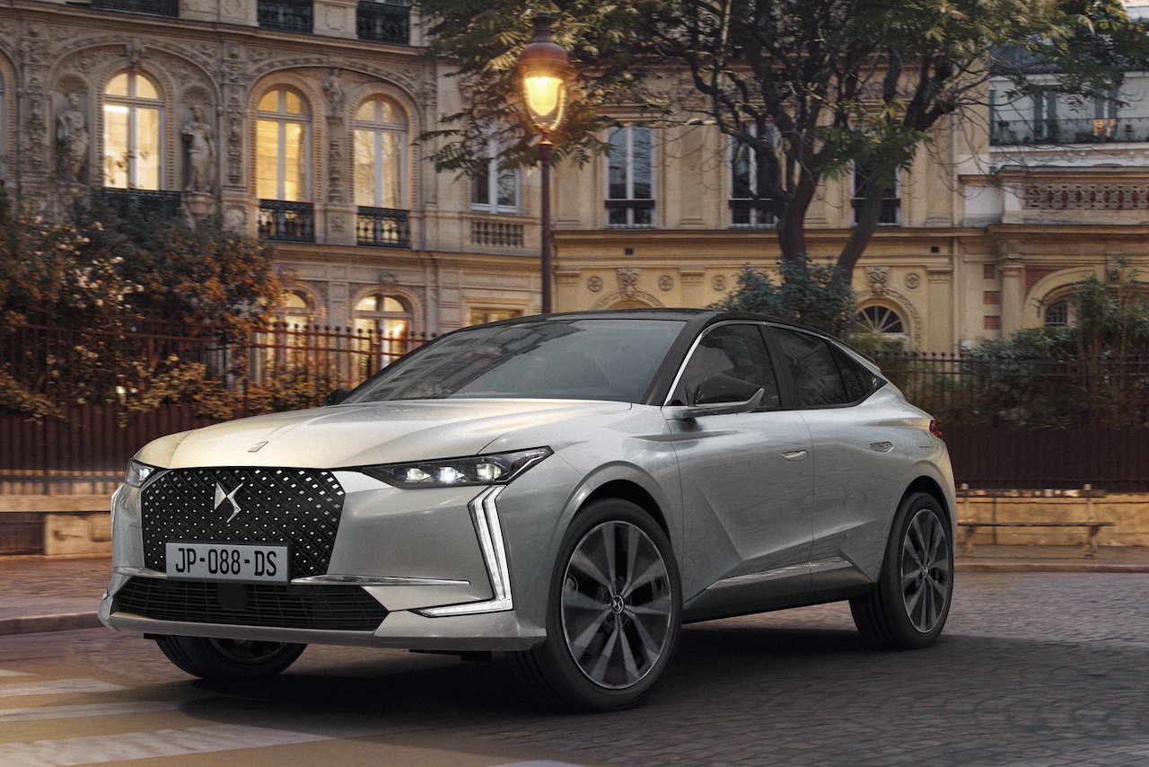 DS 4 E-Tense: la nuova versione sarà 100% elettrica e proporrà 700 km di autonomia