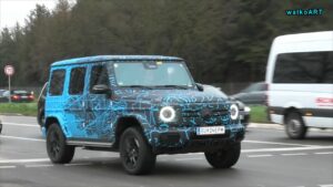 Mercedes EQG 2024: ancora prove su strada per il SUV elettrico [VIDEO SPIA]