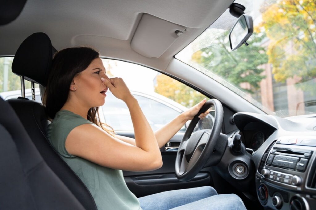 L’odore di auto nuova? Fa malissimo alle persone