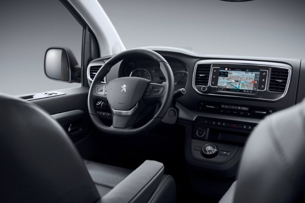 Peugeot e-Traveller 2023