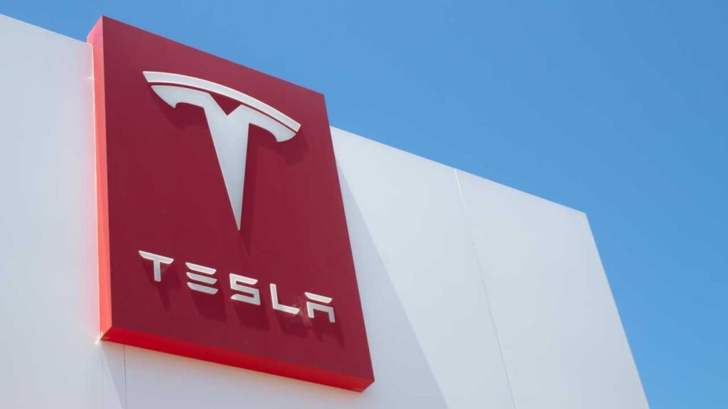 Tesla: consegne e produzione record nel primo trimestre 2023