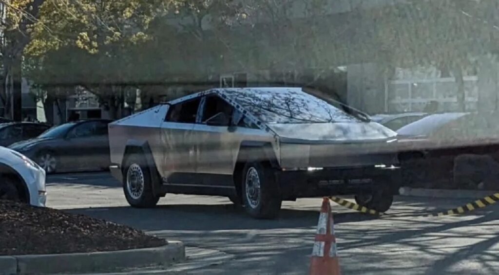 Tesla Cybertruck 